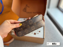 Load image into Gallery viewer, LB1007 Saumur BB / 7.9 x 6.3 x 3 inches
