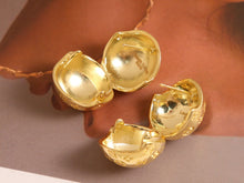 Load image into Gallery viewer, JW715 LB Earrings
