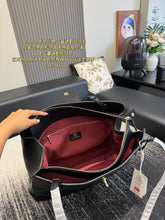Load image into Gallery viewer, CC1452 Chanel Caviar Leather Commuter Tote / 41 x 27 cm
