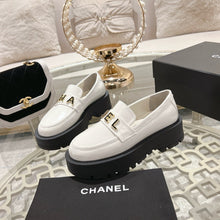 Load image into Gallery viewer, SE1474 Chanel Moccasins / Size5-10
