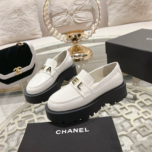 SE1474 Chanel Moccasins / Size5-10