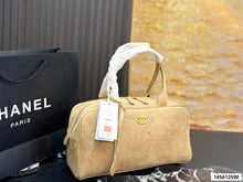 Load image into Gallery viewer, CC1454 CHANEL 26S New Bowling Bag / 35 x 20 cm
