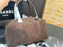 Load image into Gallery viewer, CC1454 CHANEL 26S New Bowling Bag / 35 x 20 cm
