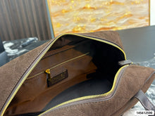 Load image into Gallery viewer, CC1454 CHANEL 26S New Bowling Bag / 35 x 20 cm
