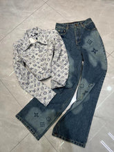 Load image into Gallery viewer, CLTH406 LB Long-Sleeved Top
