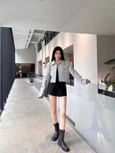 Load image into Gallery viewer, CLTH406 LB Long-Sleeved Top
