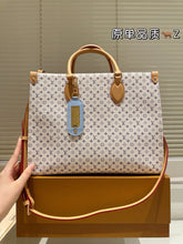 Load image into Gallery viewer, LB1310 OnTheGo PM / 9.8 x 7.5 x 4.5 inches
