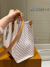 Load image into Gallery viewer, LB1310 OnTheGo PM / 9.8 x 7.5 x 4.5 inches
