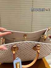 Load image into Gallery viewer, LB1310 OnTheGo PM / 9.8 x 7.5 x 4.5 inches
