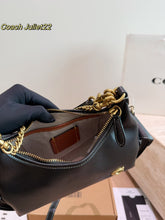 Load image into Gallery viewer, COH007 COACH Pocket Juliet Small / 22 cm

