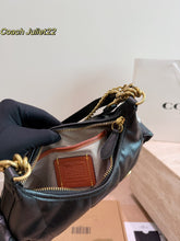 Load image into Gallery viewer, COH008 COACH Pocket Juliet Small / 22 cm
