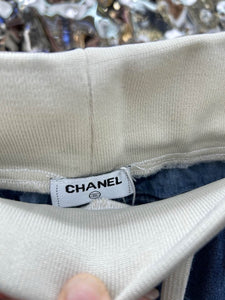 CLTH438 Chanel Jeans