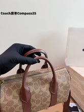 Load image into Gallery viewer, COH010 COACH Compass 25 / 25 cm
