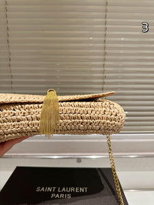 YSK417 Kate 99 Tassel in Raffia / 10.2 x 5.3 x 1.7 INCHES