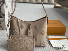 Load image into Gallery viewer, LB1149 CarryAll PM / 11.6 x 9.4 x 4.7 inches
