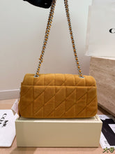 Load image into Gallery viewer, COH012 COACH Tabby Suede Chain Bag / 26 x 14 x 20 cm
