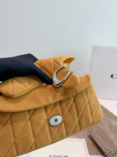 Load image into Gallery viewer, COH012 COACH Tabby Suede Chain Bag / 26 x 14 x 20 cm
