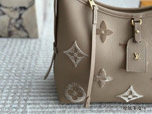 Load image into Gallery viewer, LB1149 CarryAll PM / 11.6 x 9.4 x 4.7 inches
