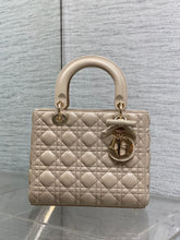 Load image into Gallery viewer, DR622 Dior Lady Dior 5-Grid with Bow / HIGHEST QUALITY VERSION / 24 cm
