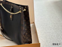 Load image into Gallery viewer, LB1151 Nova MM / 14.6 x 14.2 x 3.9 inches
