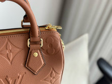 Load image into Gallery viewer, LB1076 Speedy Bandoulière 20 / 8.1 x 5.3 x 4.7 inches
