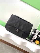 Load image into Gallery viewer, CC1092 Maxi Vintage Flap Bag / HIGHEST QUALITY VERSION / 10.2x13.7x2.9inch
