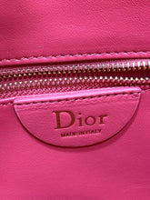 Load image into Gallery viewer, DR625 Dior Crunchy Large /  HIGHEST QUALITY VERSION / 38 x 28.5 x 5 cm
