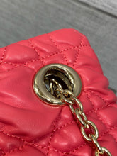 Load image into Gallery viewer, DR626 Dior Crunchy Small /  HIGHEST QUALITY VERSION / 33 x 24 x 5 cm
