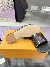 Load image into Gallery viewer, SE1611 LV x TM 6AM Flat Mule / Size5-11
