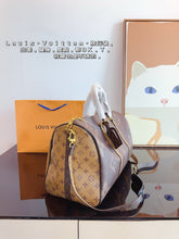 Load image into Gallery viewer, LB1080 Keepall Bandoulière 45 / 17.7 x 10.6 x 7.9 inches
