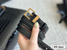 Load image into Gallery viewer, YSK395 Mini/Small Manhatan in Box
