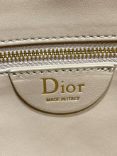 Load image into Gallery viewer, DR627 Dior Crunchy Large /  HIGHEST QUALITY VERSION / 38 x 28.5 x 5 cm
