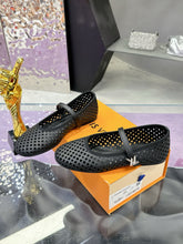 Load image into Gallery viewer, SE1614 LV Romy Flat Ballerina / Size5-11
