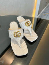 Load image into Gallery viewer, SE1418 Women&#39;s Double G Thong Sandal / Size5-11
