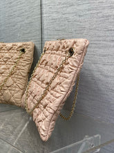 Load image into Gallery viewer, DR631 Dior Crunchy Large /  HIGHEST QUALITY VERSION / 38 x 28.5 x 5 cm
