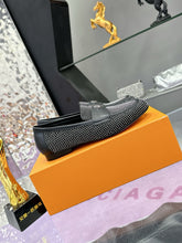 Load image into Gallery viewer, SE1617 LV Soho Flat Loafer / Size5-11

