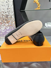 Load image into Gallery viewer, SE1617 LV Soho Flat Loafer / Size5-11
