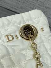Load image into Gallery viewer, DR634 Dior Crunchy Small /  HIGHEST QUALITY VERSION / 33 x 24 x 5 cm

