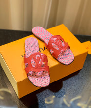 Load image into Gallery viewer, SE1137 LV Isola Flat Mule / Size5-11
