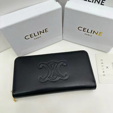 Load image into Gallery viewer, CL128 Large Zipped Wallet Cuir Triomphe / 7 x 4 x 1 IN
