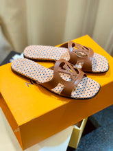 Load image into Gallery viewer, SE1137 LV Isola Flat Mule / Size5-11
