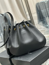 Load image into Gallery viewer, JW814 Maxi Flat Hobo Bag / 17.3x13x1inch / HIGHEST QUALITY VERSION
