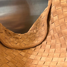 Load image into Gallery viewer, BV068 Large Hop / 21.3x9.4x5.1inch / HIGHEST QUALITY VERSION
