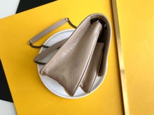 Load image into Gallery viewer, YSK396 Niki Baby in Vintage Leather / 8.2 x 6 x 2.9 INCHES / HIGHEST QUALITY VERSION
