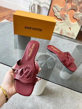 Load image into Gallery viewer, SE1139 LV Isola Flat Mule / Size5-11
