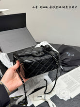 Load image into Gallery viewer, CC1124 Mini Classic Flap Handbag / 5.3 x 6.7 x 3.1in
