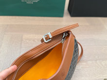 Load image into Gallery viewer, GY067 Hirondelle Bag / 9.8x2.3x6.7inch
