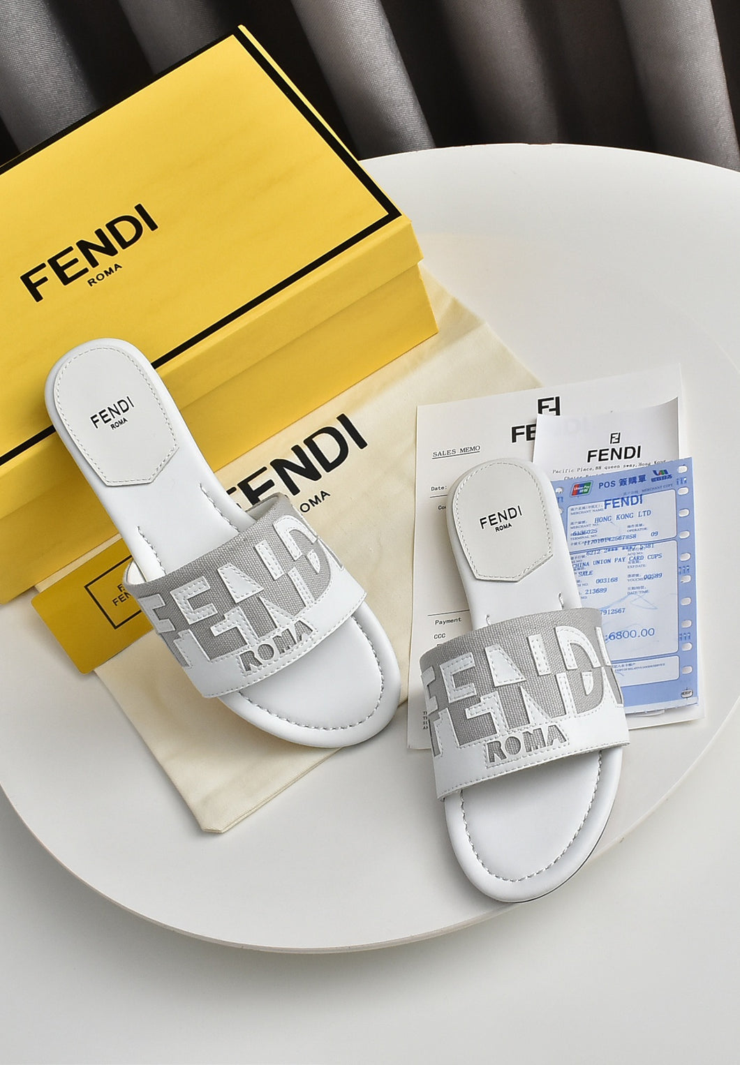 SE1059 FENDI Signature Slides / Size5-11