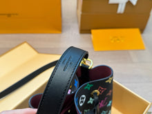 Load image into Gallery viewer, LB1247 Néonoé BB / 7.9 x 7.9 x 5.1 inches
