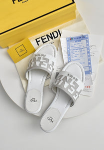 SE1059 FENDI Signature Slides / Size5-11